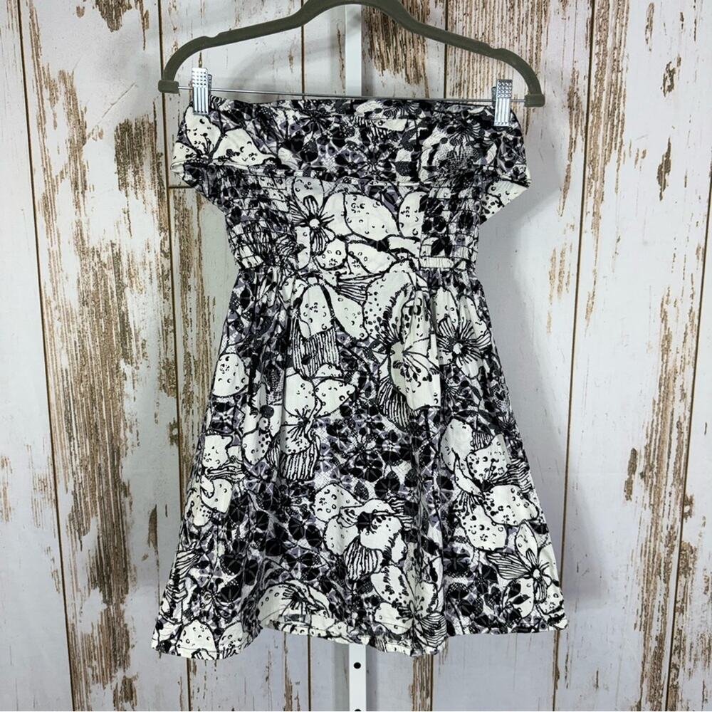 OP Monochrome Floral Strapless Smocking Dress, Size XS. In excellent condition!